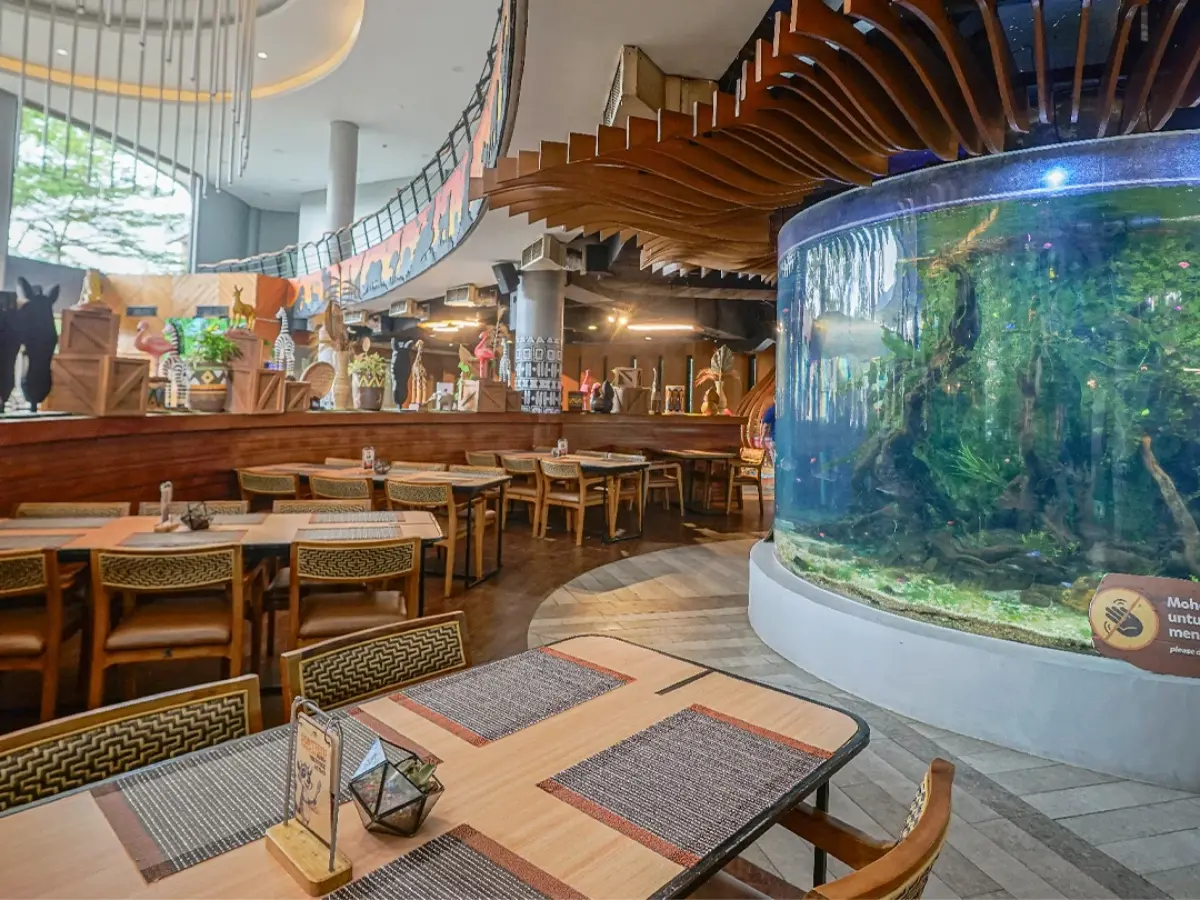 Royal Safari Garden - De’Savanna Restaurant